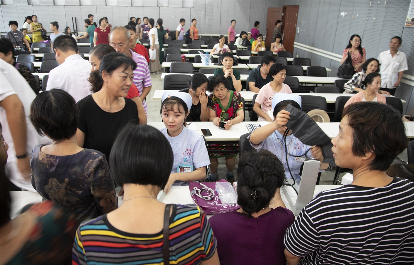 我院与市老年大学举办世界阿尔茨海默病日公益活动