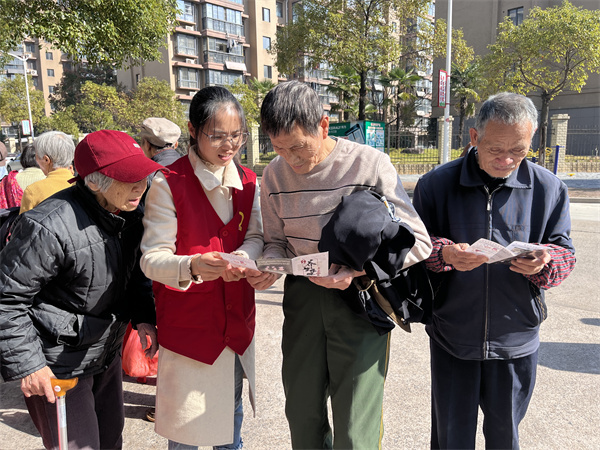 健康医疗进我家｜我院内科医护专家团队赴虎山社区义诊