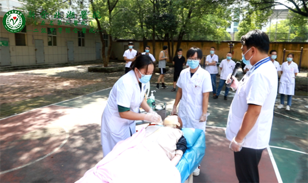 我院庆祝第四届中国医师节——技能大比武 赛出好风采