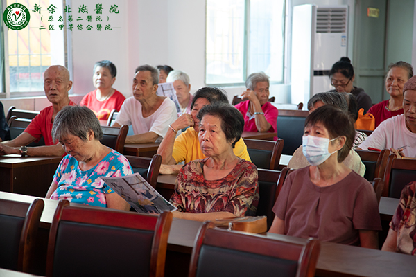 【世界老年痴呆日】北湖医院联合电工厂社区举办健康讲座活动