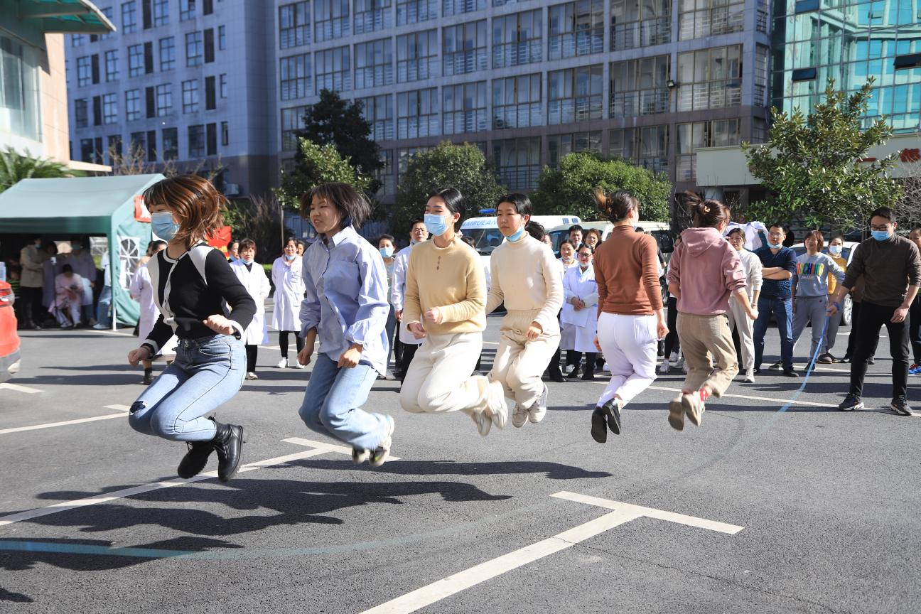 新余北湖医院举办三八国际妇女节跳绳比赛