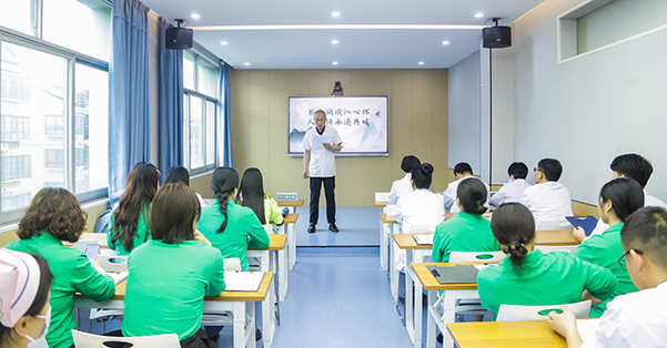 【书香诵读沁心怀，人文传承递医暖】第二届诵读活动进行时